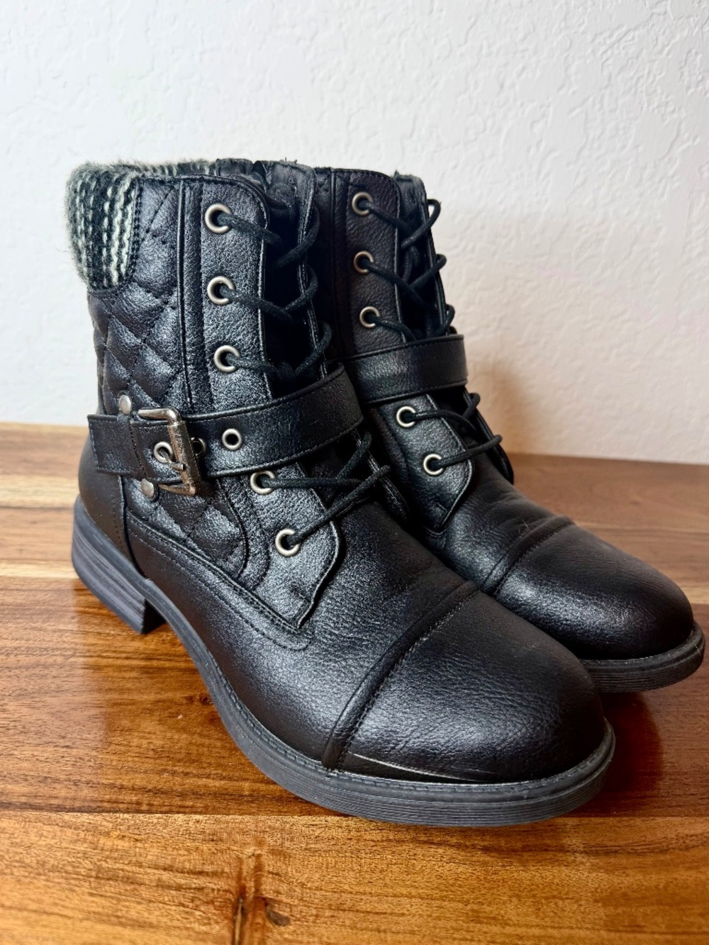 GLOBALWIN Lace-Up Zip-Up Combat Boots, Size 7